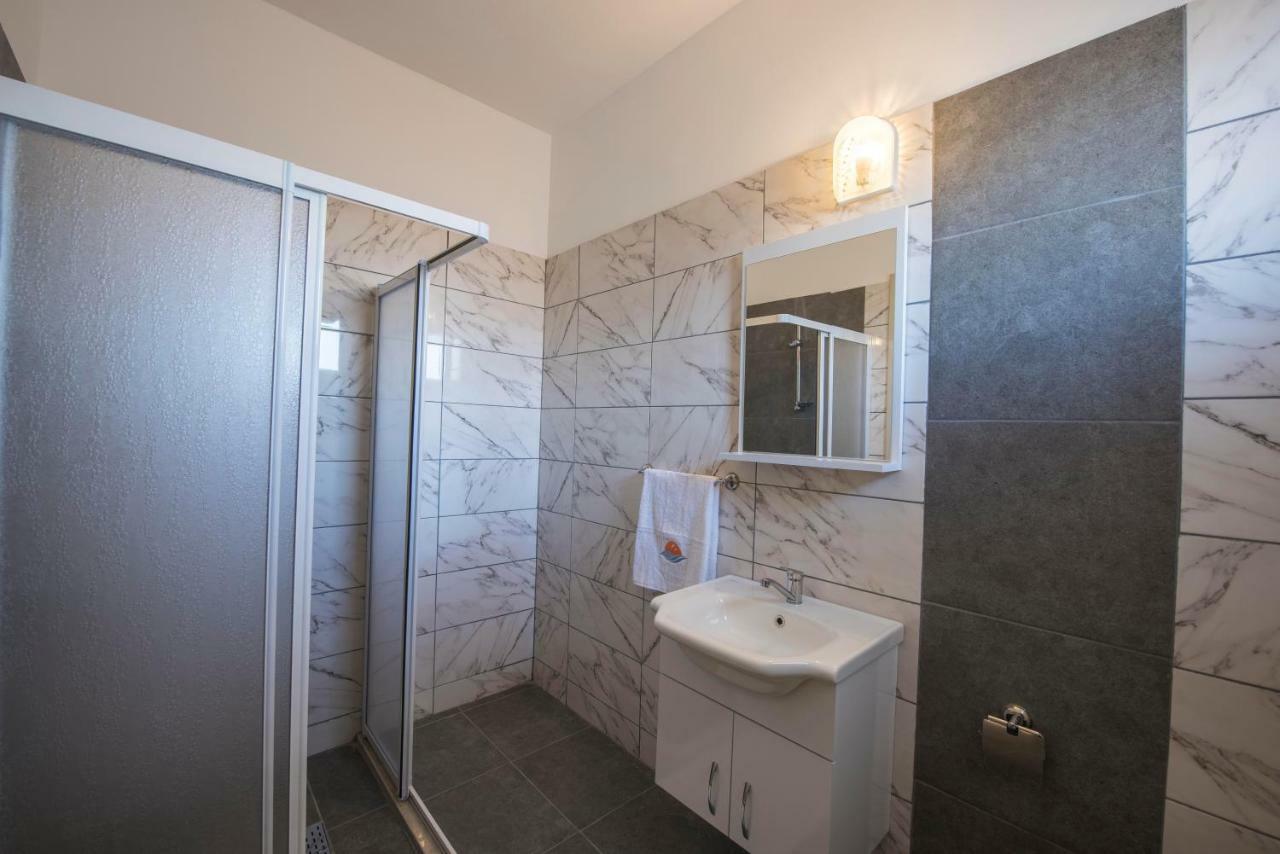 Deniz Airport Suites Lefkoşa Dış mekan fotoğraf