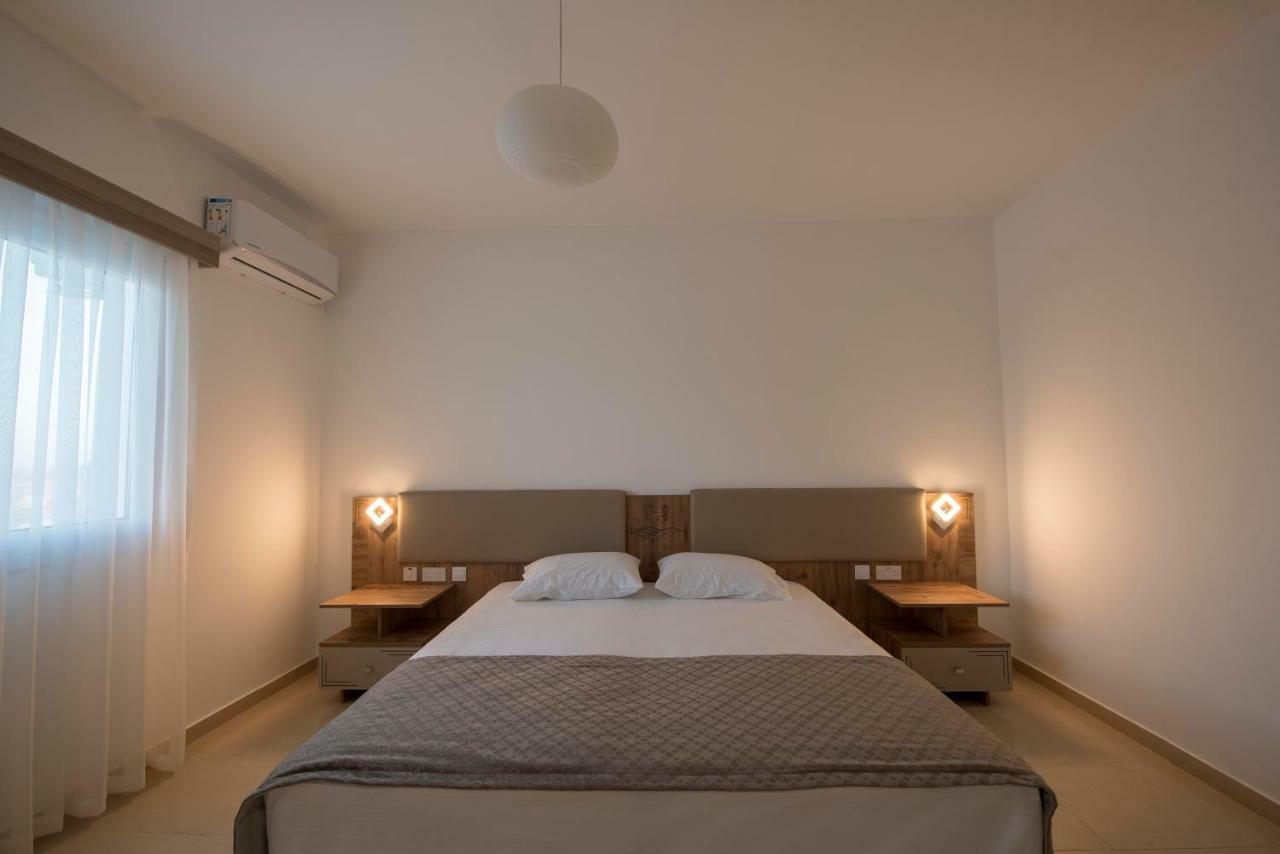Deniz Airport Suites Lefkoşa Dış mekan fotoğraf