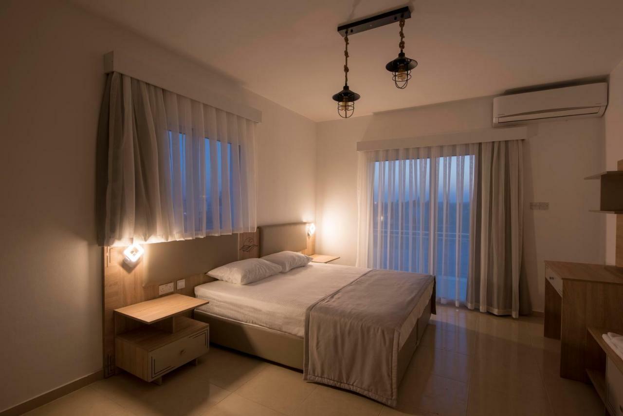 Deniz Airport Suites Lefkoşa Dış mekan fotoğraf