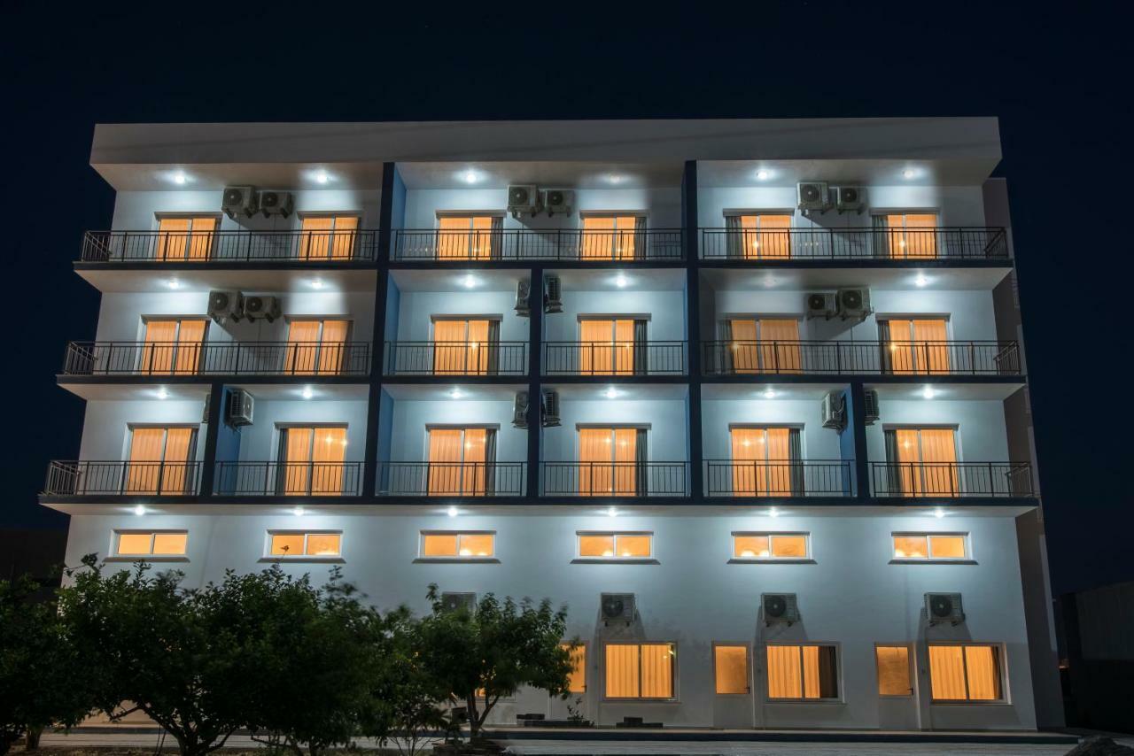 Deniz Airport Suites Lefkoşa Dış mekan fotoğraf