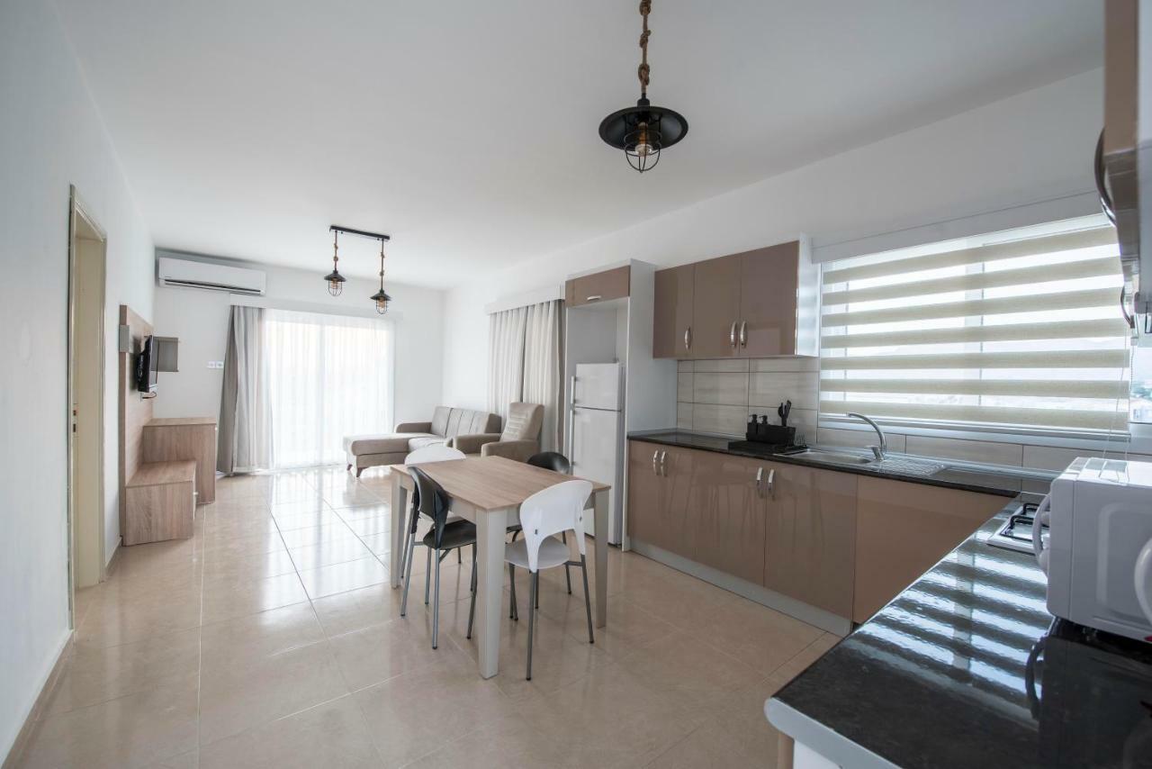 Deniz Airport Suites Lefkoşa Dış mekan fotoğraf