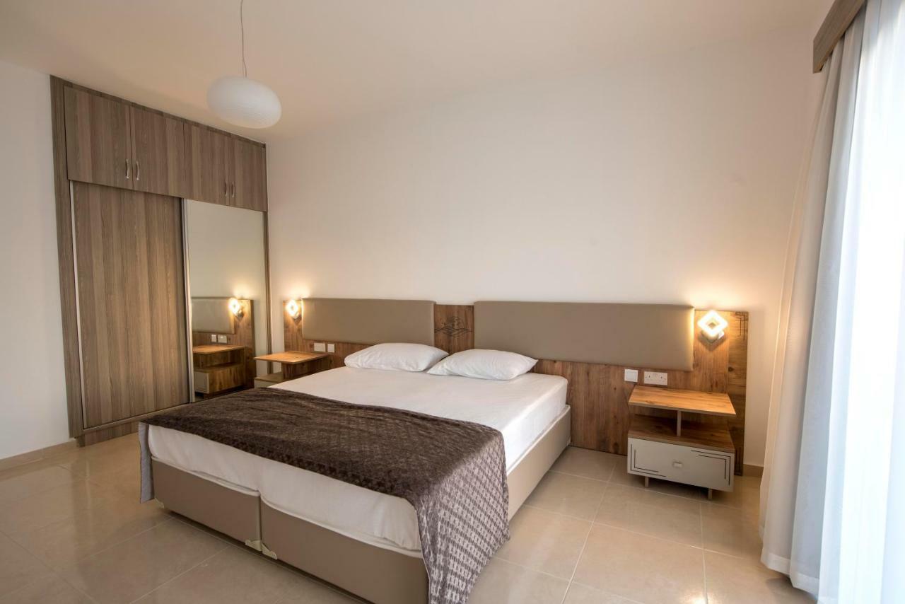 Deniz Airport Suites Lefkoşa Dış mekan fotoğraf