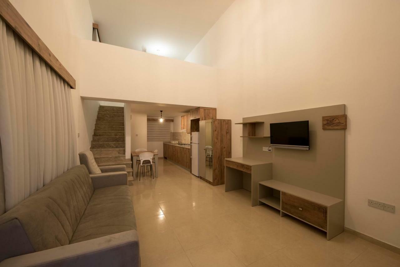 Deniz Airport Suites Lefkoşa Dış mekan fotoğraf