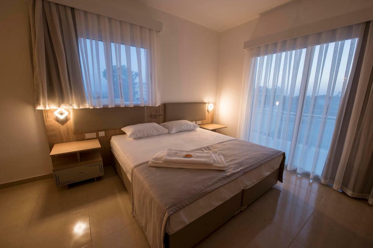 Deniz Airport Suites Lefkoşa Dış mekan fotoğraf