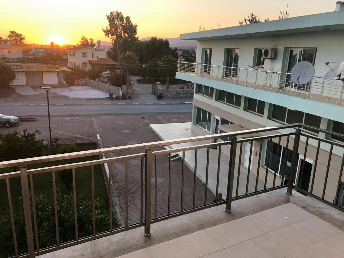 Deniz Airport Suites Lefkoşa Dış mekan fotoğraf
