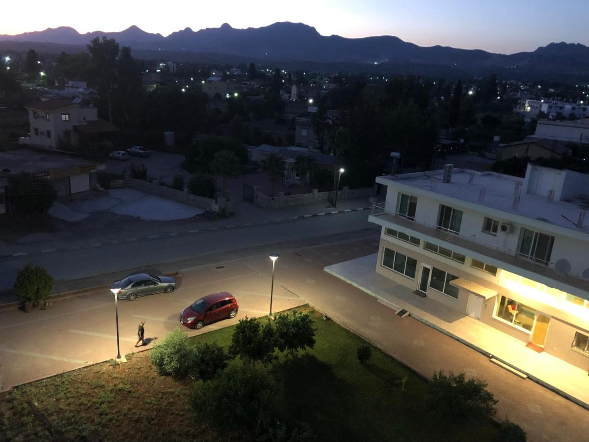 Deniz Airport Suites Lefkoşa Dış mekan fotoğraf